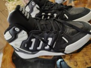 Buty wysokie marki Adidas model MIDCITY