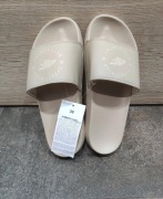 Klapki damskie 4F rozmiar 39 beżowe