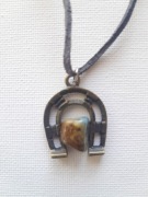 Naszyjnik z kamieniem naturalnym  podkowa vintage boho choker skórzany 