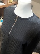 Nowa czarna bluza sweterek tłoczona Wygodna