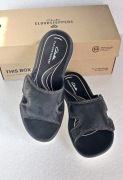 Czarne klapki Clarks regulowane zapięcia r. 38