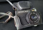 Aparat VILIA z obiektywem Triplet i futerałem - w bardzo dobrym stanie