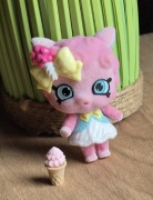 Figurka kolekcjonerska Shopkins seria Wild Style Sugar Swirl gratis lód 