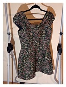 Sukienka w kwiaty rozkloszowana floral