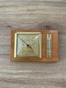 Retro stacja pogodowa – barometr i termometr w drewnie