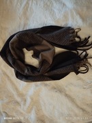 Ciepły szal w kratę 