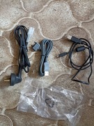 Kable do komputera i do telefonu.