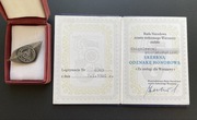 Srebrna odznaka Za Zasługi dla Warszawy PRL w pudełku z legitymacją