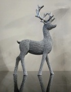 Piękny glamour srebrny wysadzany jeleń z brokatem