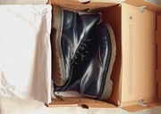 Czarne skórzane trzewiki Dr. Martens 1460. r 39