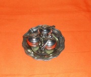 Przyprawniki na tacce. Vintage. (3 szt.)