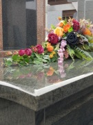 Stroik WIĄZANKA na GRÓB CMENTARZ Pomnik wiązanka nagrobna stroiki  kwiaty 