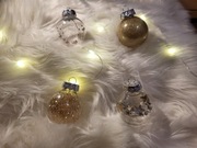 Zestaw 24 bombek w kolorze szampańskim (4 rodzaje)