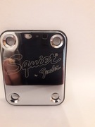 Neck plate, płytka, płyta z logo Squier Fender do przykręcania gryfu gitary