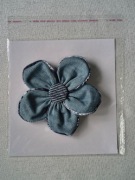 Kwiat - ozdoba sukienki, sweterka, bluzki, koszulki