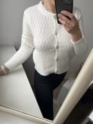 Kremowy, miękki, kaszmirowy, rozpinany sweterek