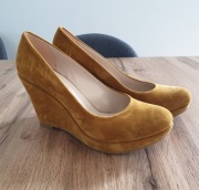 Czółenka na koturnie, żółte koturny Esstii rozmiar 38 NOWE