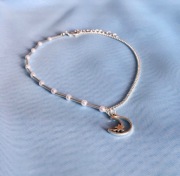 Naszyjnik z zawieszką półksiężyca 