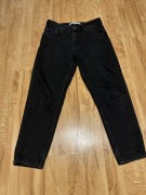 Czarne spodnie jeansy Bershka rozmiar 40