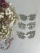 Skrzydełka z białej płyty mdf 