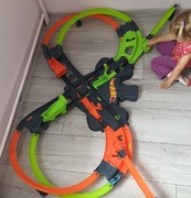 TOR SAMOCHODOWY HOT WHEELS PĘTLA ÓSEMKA NA BATERIE