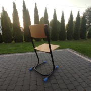 Szkolne krzesełka 2 szt. Metalowe że sklejka.