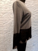 Szaro czarna damska bluzka z koronką