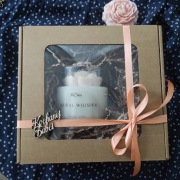 Świeca sojowa  "Flora Whisper" z piwonią, Robea, Simple, Dzień Babci