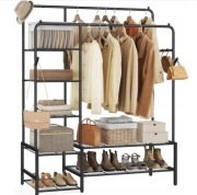 Garderoba, otwarta szafa