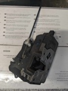 Zamek drzwi prawy przód Opel Vectra C 13210765