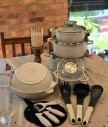 Garnki zilner 21 el. biały marmur 