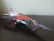 Gotowy sklejony model kartonowy MiG-23 MF