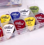 24 sztuki Alice kostki do gry na gitarze w pudełku