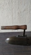 Stare żelazko z duszą – antyk, dekoracja retro, vintage, komplet z wkładem