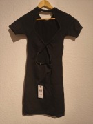 4F, rozmiar M/L, czarna sukienka prążkowana z wycięciami na plecach | nowa