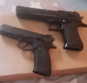 Deser Eagles 400 fps co2