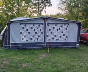 Przedsionek do przyczepy kempingowej 