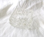 kwadratowa cukierniczka prl, szklana cukiernica