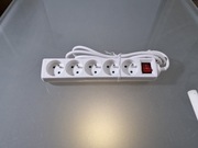 Przedłużacz Listwowy Vershold 1,5 m 5 Gniazd Włącznik Uziemienie