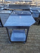 Stół Gastronomiczny Na Kołach Z Półką 80/70/90 2