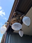 Żyrandol mosiężny orły w bardzo dobrym stanie.