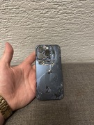 iPhone 15 pro uszkodzony