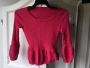 Ciekawy sweterek malinowy rozm. S, z falbanami, różowy