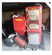 Kocioł z podajnikiem KWMS-SGR o mocy 25 kW pow grzew 200m2