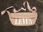 NERKA SASZETKA LEVIS BLADORÓŻOWA 