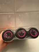 niemiecki spray maskujący odrosty w kolorze czarnym firmy Syoss 3szt