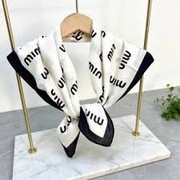 Apaszka elegancka klasyka Viralowa śmitankowa czekolada czarna 