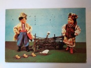 Pocztówka rosyjska folklor stroje lalki bajka 1969 r.