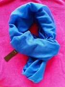 4 w 1, apaszka, komin, pareo, sukienka, kosztowała 90 zł.