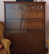 Kredens ciemny brąz 